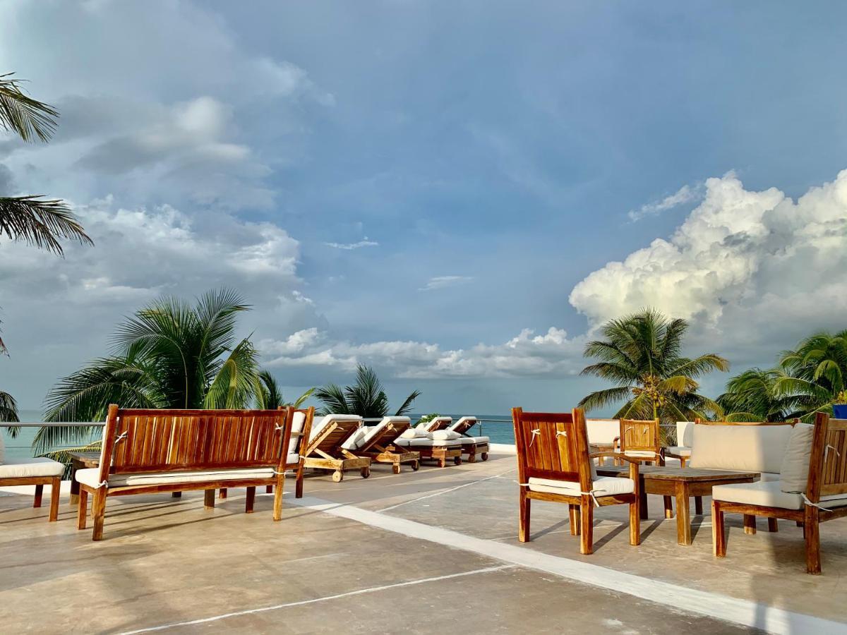 Hotel La Casa Cielo El Cuyo Luaran gambar
